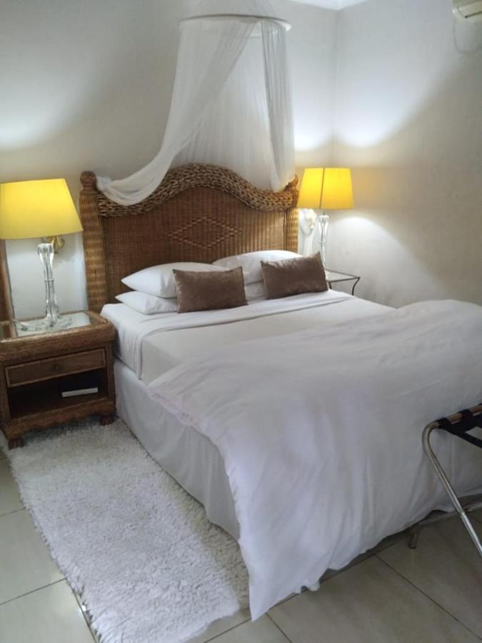 Amethyst Suites Springs  Exteriör bild