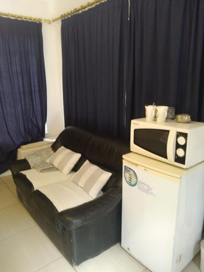 Amethyst Suites Springs  Exteriör bild