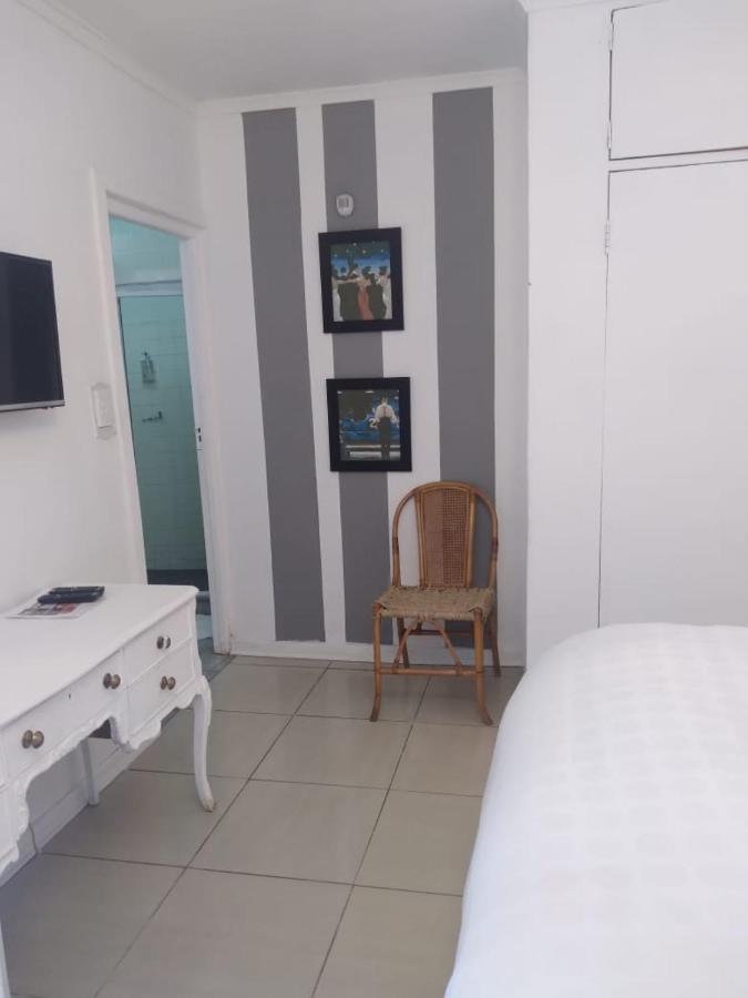 Amethyst Suites Springs  Exteriör bild